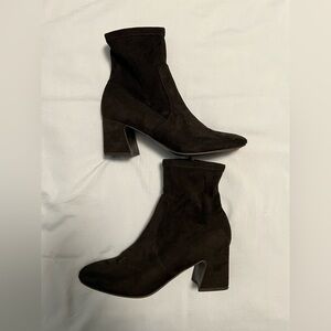 Unisa Black Suede Heeled Boots